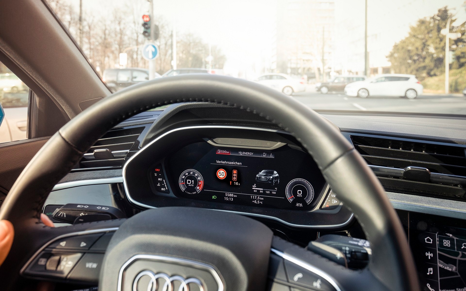 Τα Audi επικοινωνούν με τα φανάρια στο Ντίσελντορφ