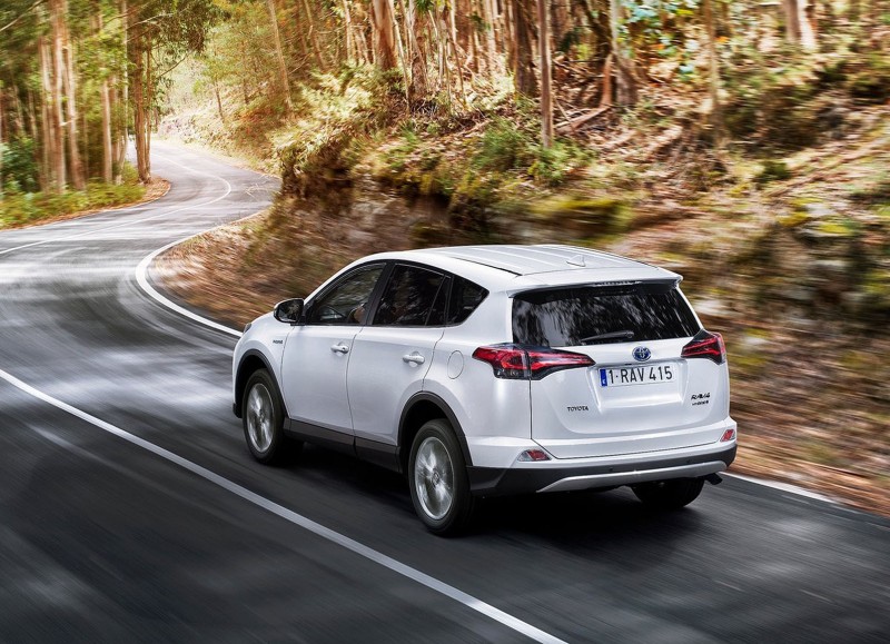 Από 24.781 ευρώ το νέο Toyota RAV4