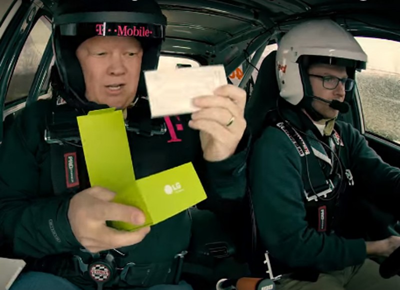Το «γρηγορότερο» unboxing smartphone (video)