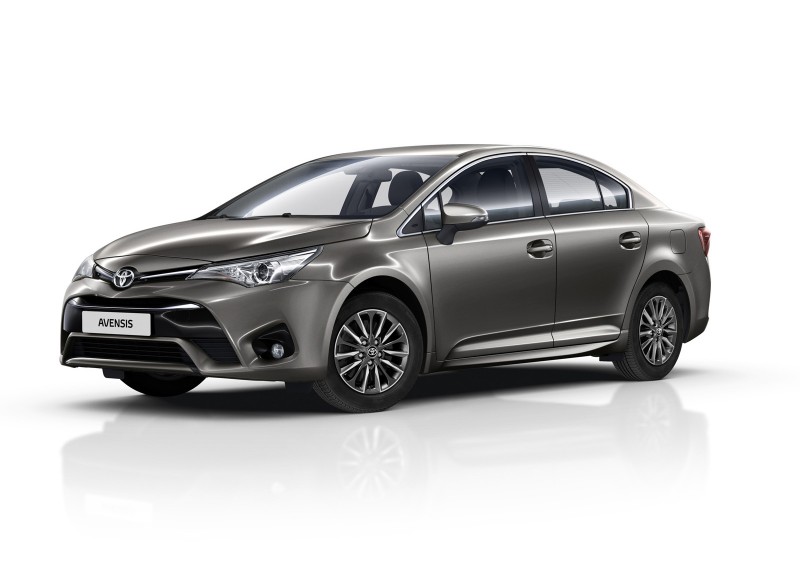 Ανανέωση για τα Toyota Avensis και Auris Hybrid