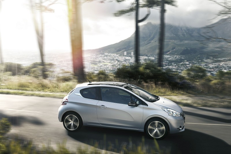 Peugeot 208 Hybrid FE