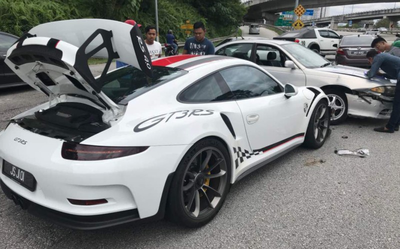 Η Porsche 911 GT3 RS δεν έφταιγε σε τίποτα (video)
