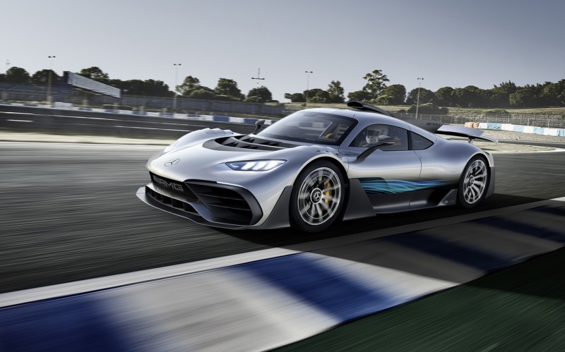 H Mercedes-AMG ετοιμάζει μικρό sportscar
