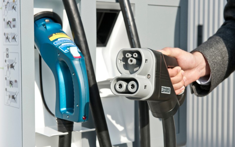 Ο Υπουργός Περιβάλλοντος μιλά στο GOCAR για την ηλεκτροκίνηση