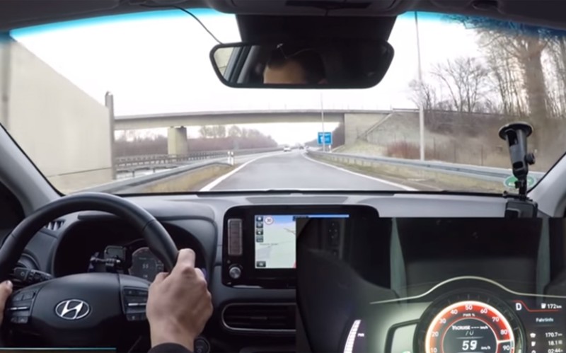 Το ηλεκτρικό Hyundai Kona είναι πιο γρήγορο από,τι στα… χαρτιά (vid)