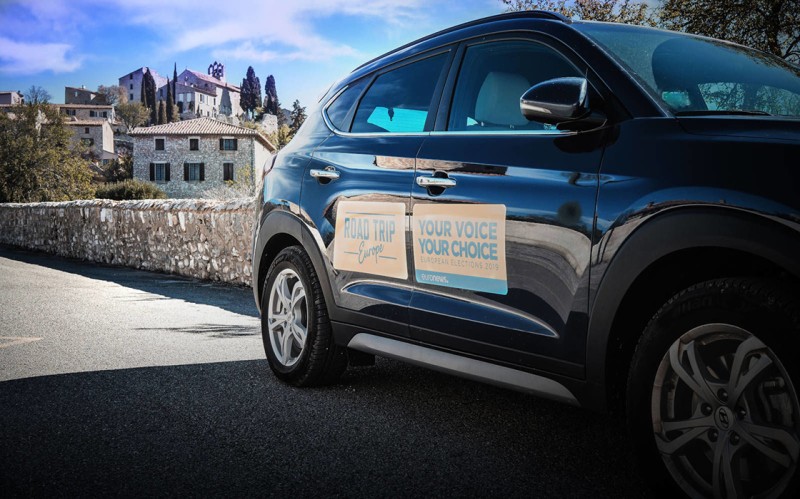 Το Hyundai Tucson μαθαίνει τι θα ψηφίσουμε στις Ευρωεκλογές
