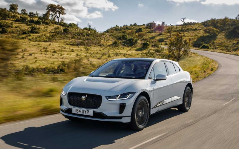 Η Jaguar δεν συμφωνεί με τον ορισμό της λέξης αυτοκίνητο στα λεξικά!
