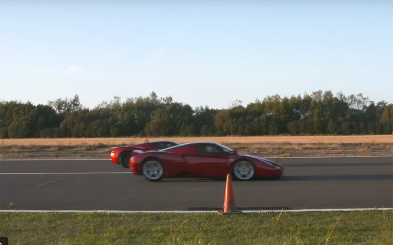 Εμφύλιος πόλεμος: Ferrari Enzo εναντίον LaFerrari (video)
