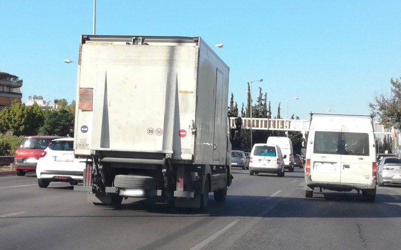Τα πιο παλαιά φορτηγά και λεωφορεία της Ευρώπης είναι στην Ελλάδα