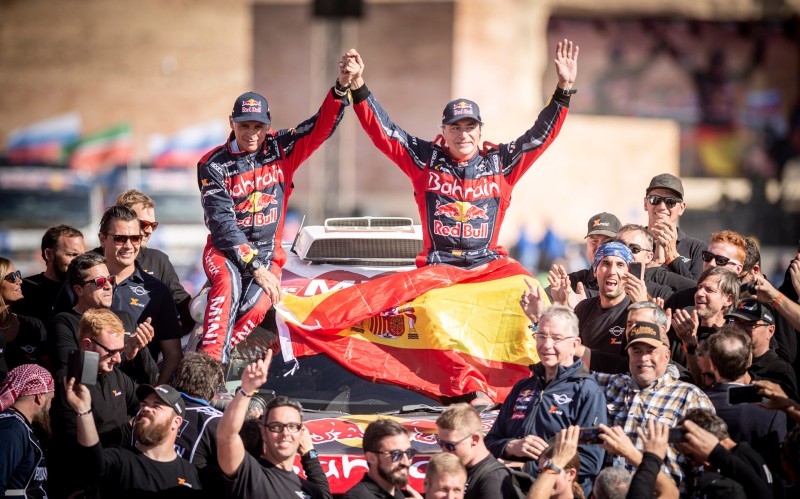 Θρίαμβος για Sainz και ΜΙΝΙ στο Dakar (vid)