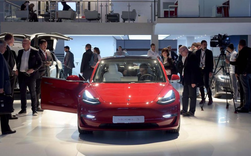Προσλήψεις στην Ελλάδα κάνει η Tesla