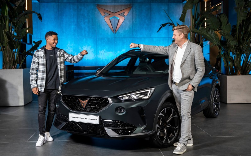 O Fati σκοράρει με την Cupra! (video)