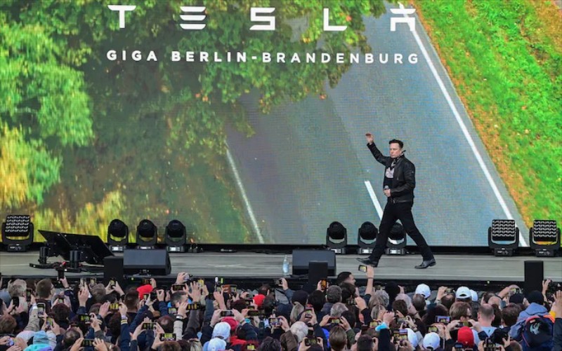 H Tesla θα φτιάξει τη δική της γερμανική μπύρα