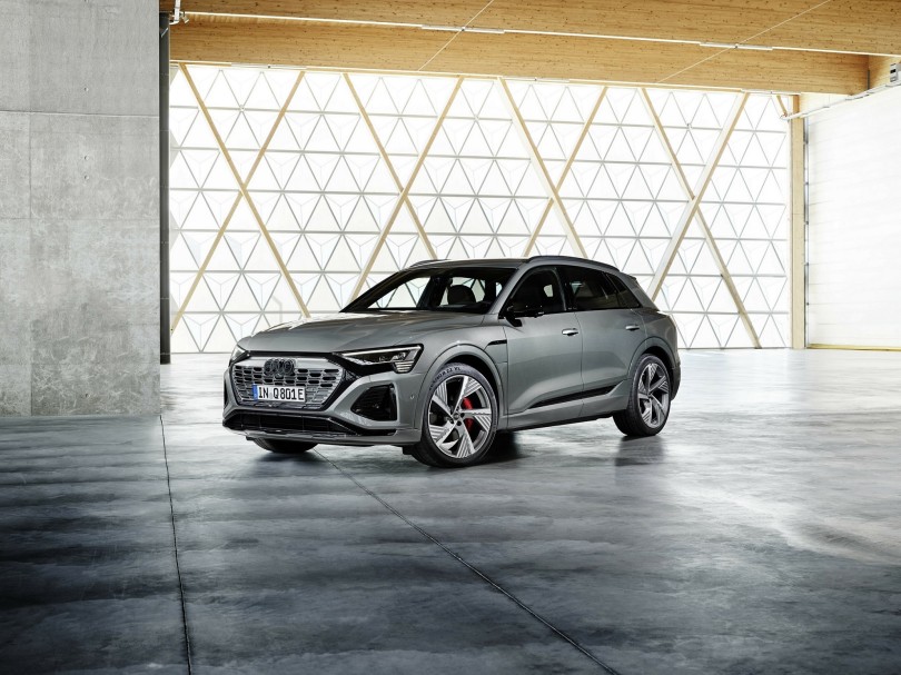 2-audi-q8-e-tron-etron