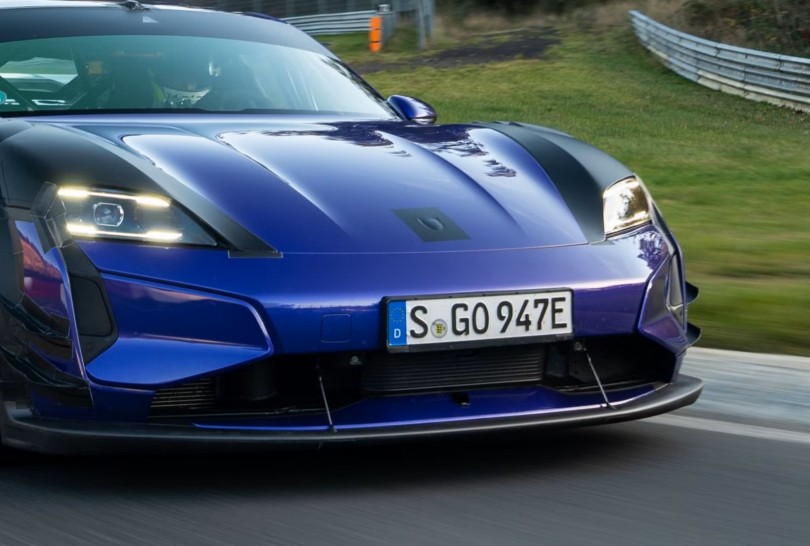 3-porsche-taycan-weissach-package-manthey-kit-nurburgring-nordschleife