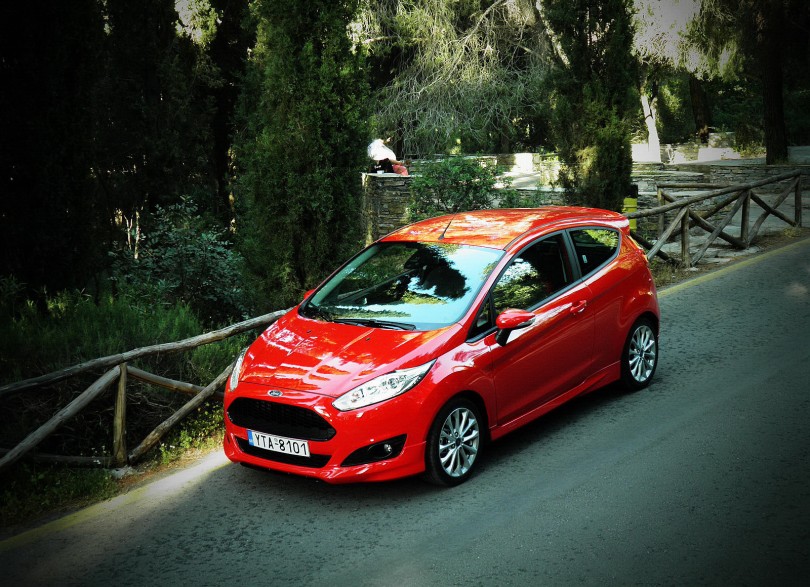 FORD-FIESTA-SPORT-2013