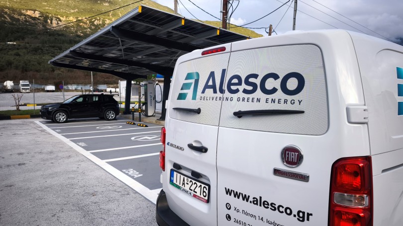 3-alesco-fortistis-paramythia-thesprotia-jeep-avenger-van
