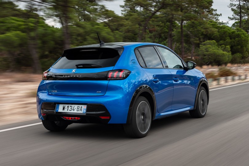 PEUGEOT 3