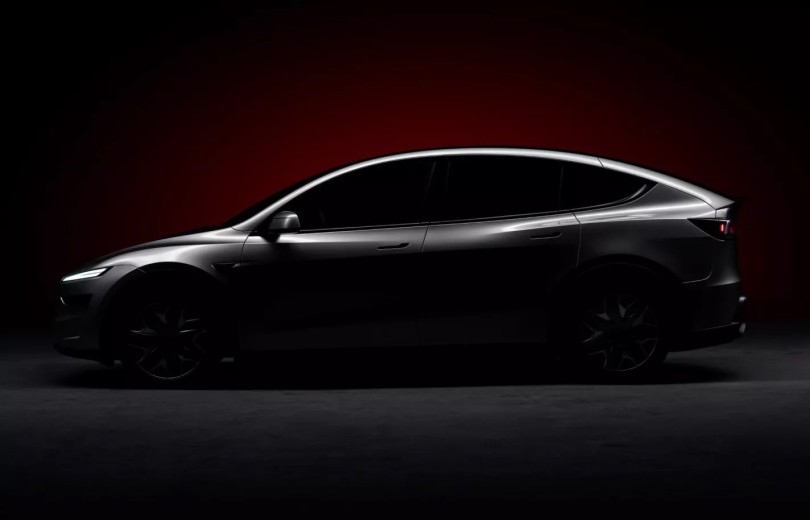 Tesla-Model-Y-L-1