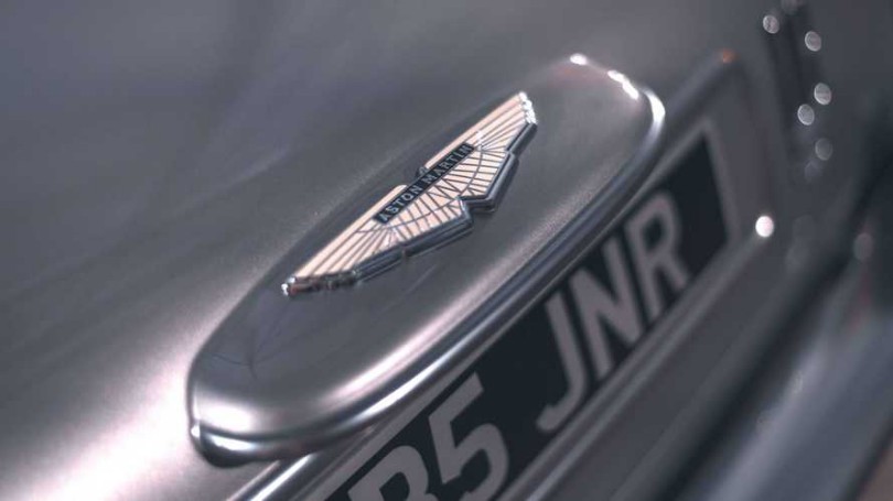 badge badge