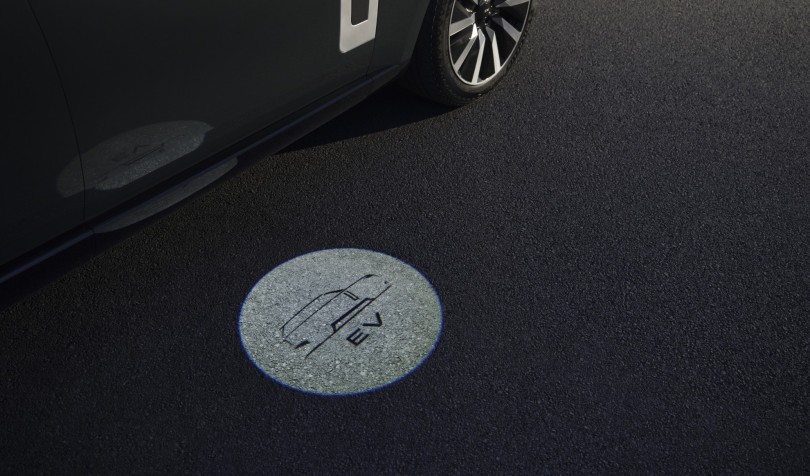 10-range-rover-electric-parousiasi-2026-fos-edafos