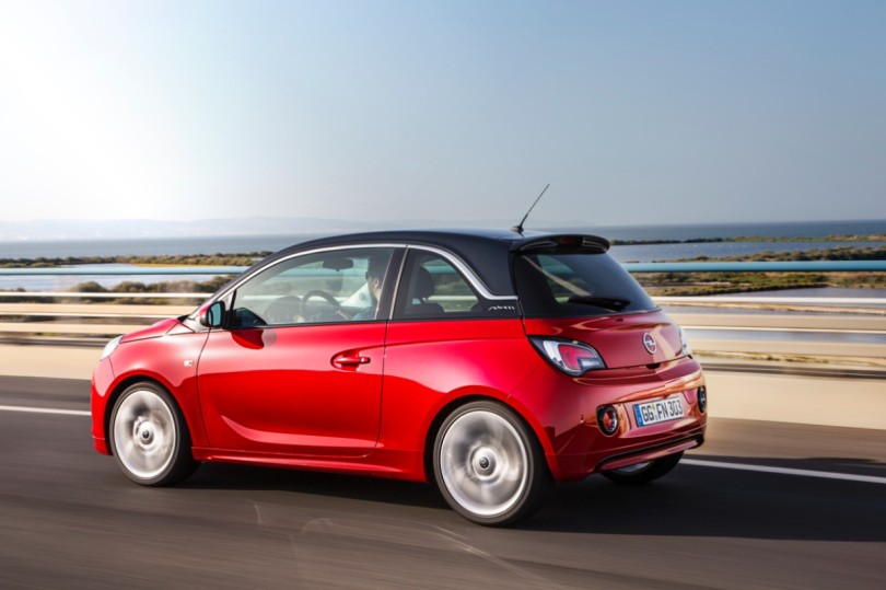 opel adam side