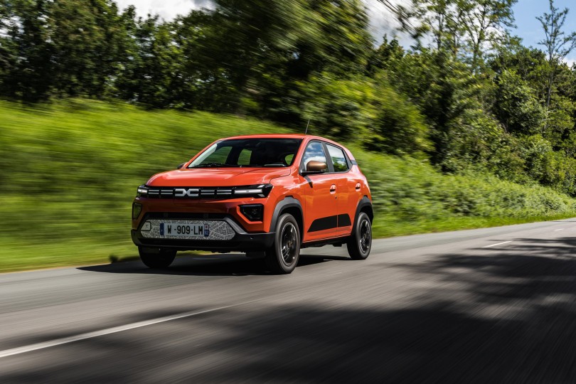 1-dacia-spring-facelift