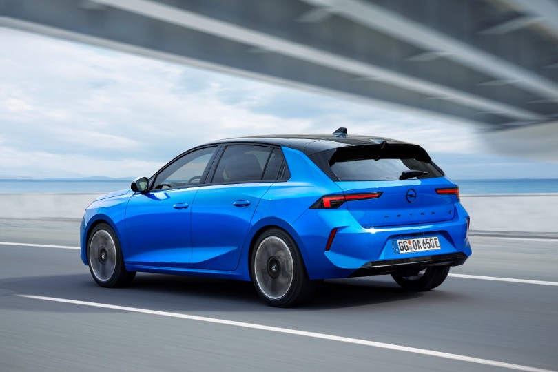 2-opel-astra-electric-2024