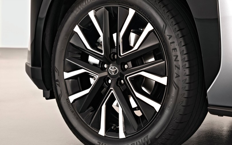 Advertorial-Toyota-bZ4X-5