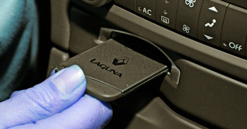 renault card1