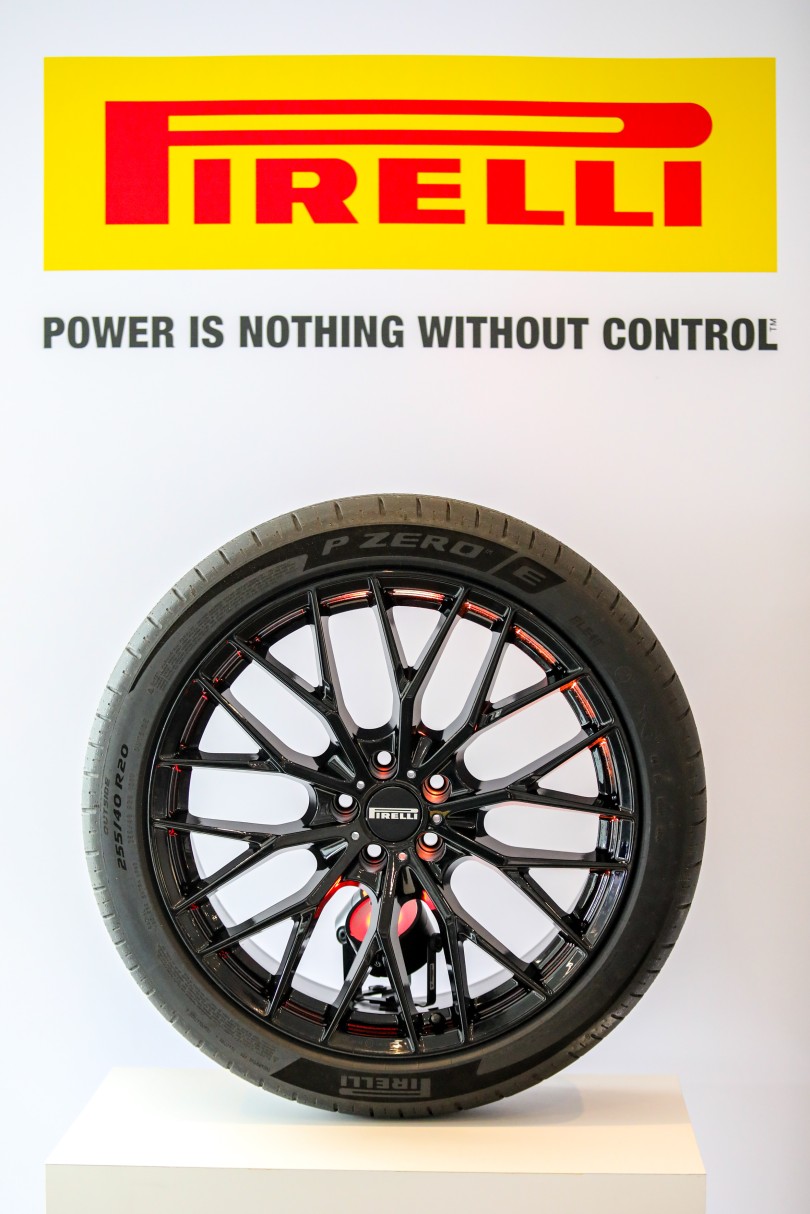 Pirelli-P-Zero-E-1