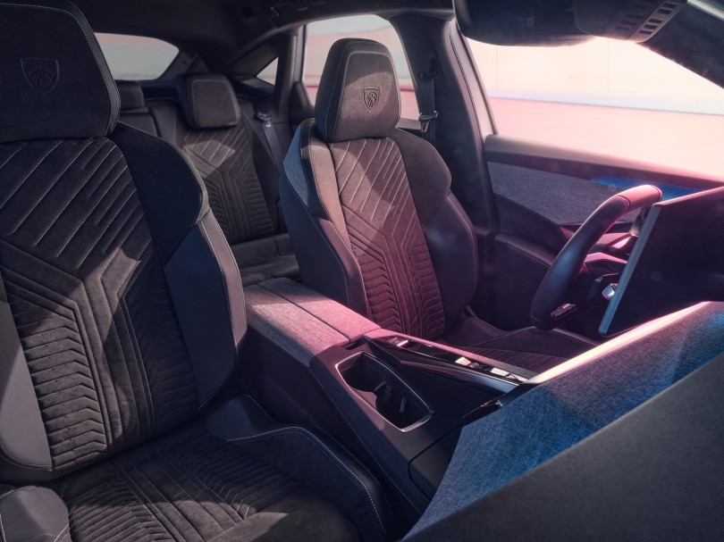 e 3008