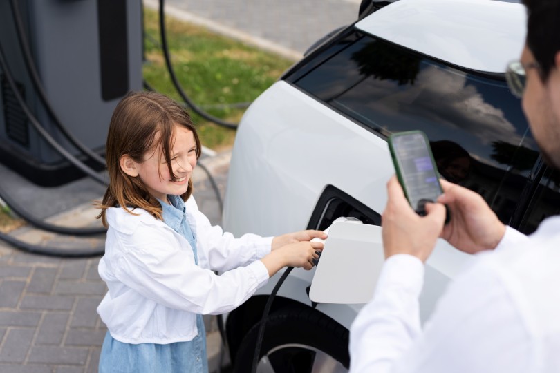 paidi-koritsi-fortisi-bmw-i3-kalodio-kalwdio-fortistis-vysma-visma