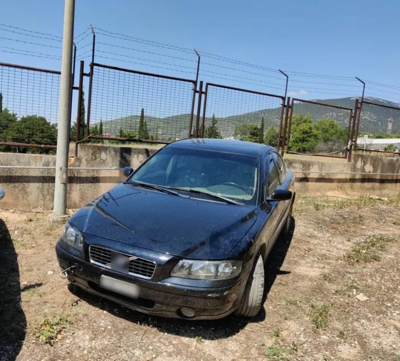 asinomia-astynomia-klemeno-volvo