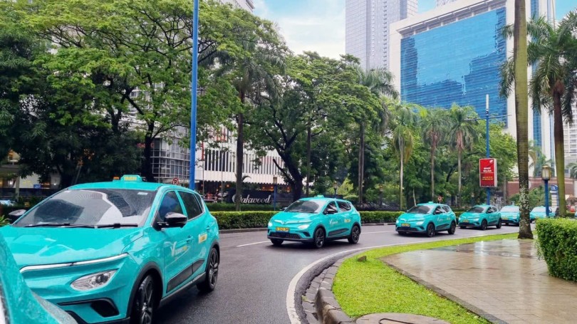 8-vinfast-vietnam-taxi