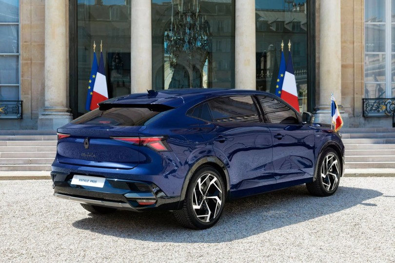 4-renault-rafale-emmanuel-macron-galliki-simaia