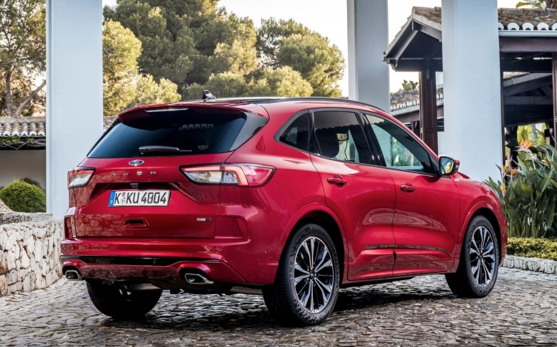 kuga phev2