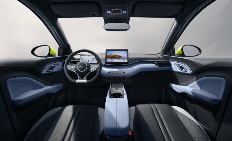 4-byd-dolphin-surf-facelift-2026-kampina-timoni-othoni