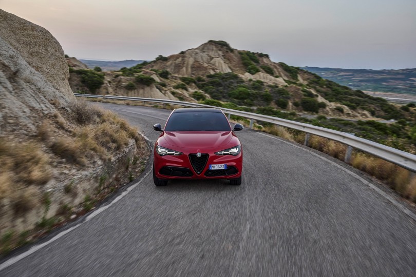 alfa-romeo-stelvio-Tributo-Italiano