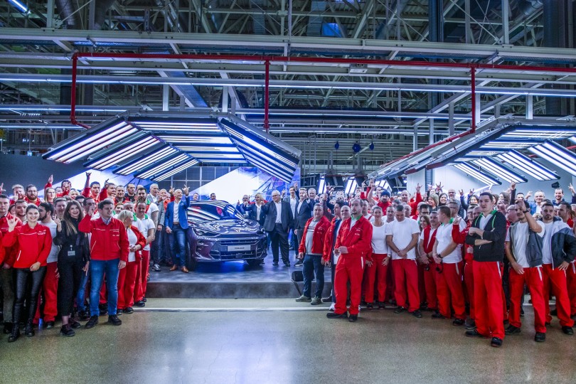 CUPRA-unveils-the-CUPRA-Terramar-to-the-Audi-Hungaria-employees-