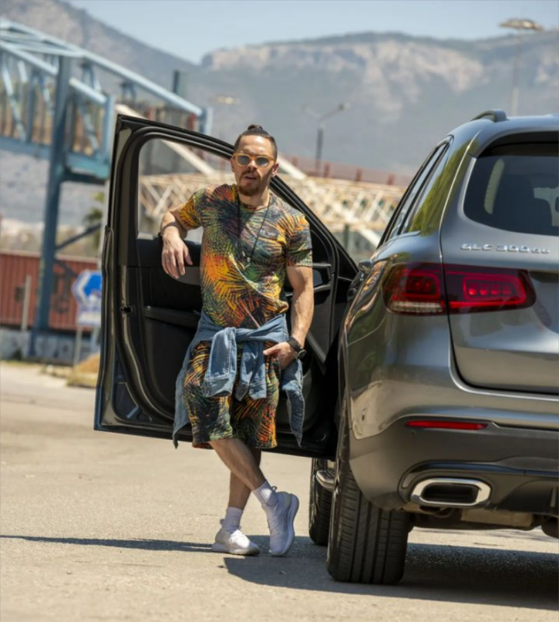 petrounias