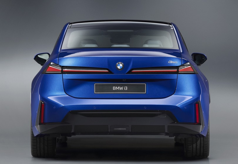 i3