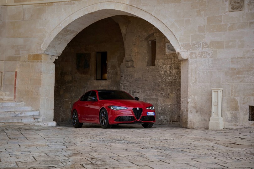 alfa-romeo-giulia-Tributo-italiano