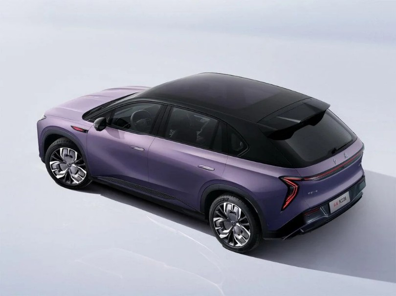 7-hongqi-ehs7