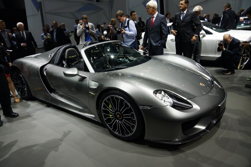 918