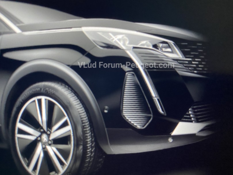 2021-Peugeot-3008-5