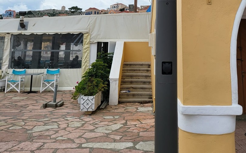lamppost