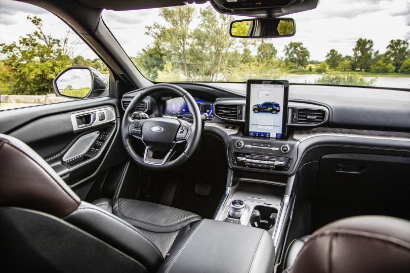 ford-explorer-3