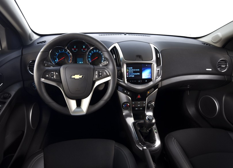 CHEVROLET-CRUZE-1.7-DIESEL-TEST