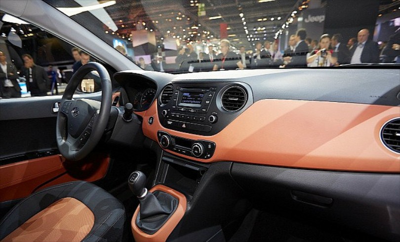 Hyundai-i10-interior